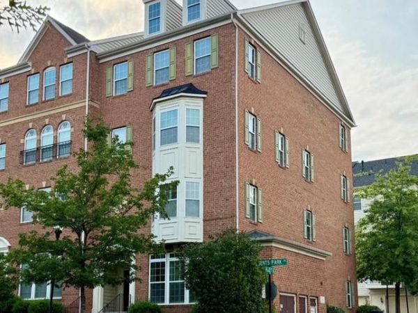 15272 REGENTS PARK DRIVE, Unit 28, WOODBRIDGE, VA 22191