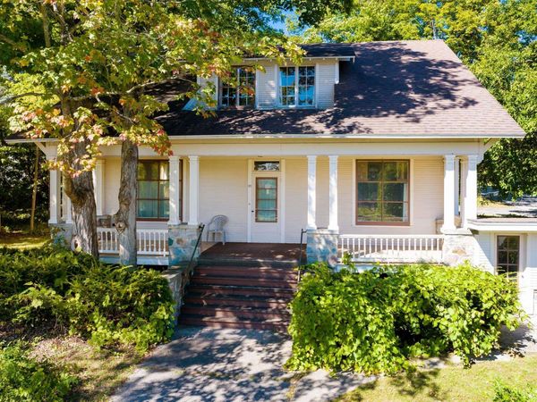 311 Saint Marys N, Suttons Bay, MI 49682