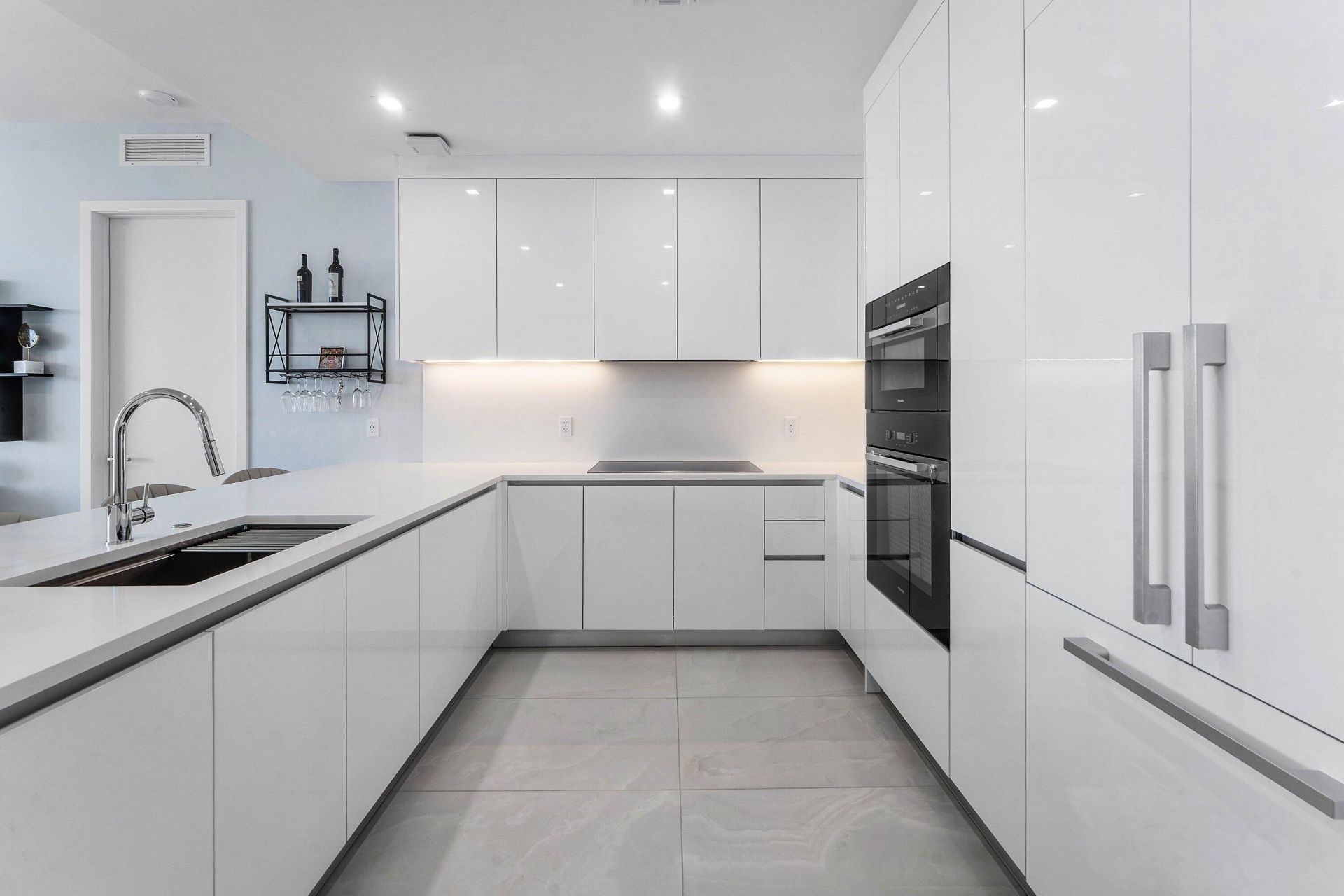 220 Lake Shore Drive, Unit 1209, Lake Park, FL 33403 Photo