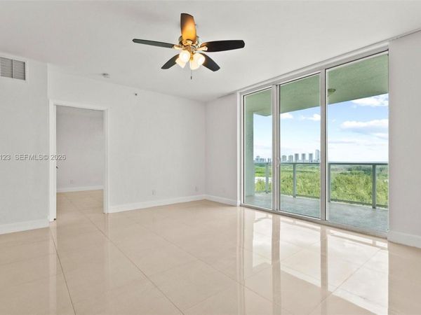 14951 Royal Oaks Ln, Unit 2008, North Miami, FL 33181