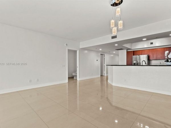 14951 Royal Oaks Ln, Unit 2008, North Miami, FL 33181