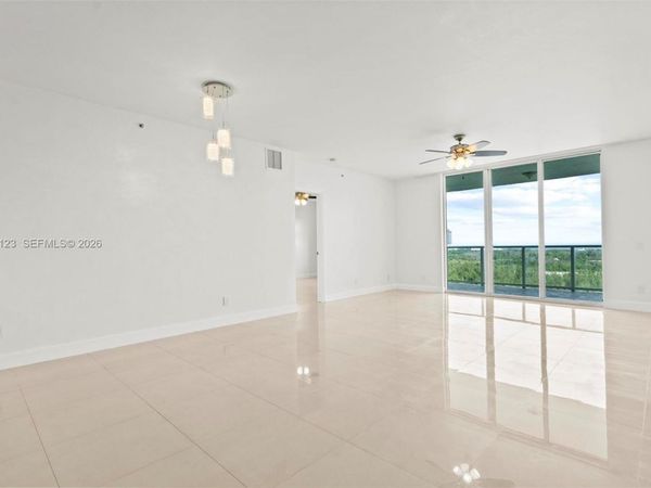 14951 Royal Oaks Ln, Unit 2008, North Miami, FL 33181