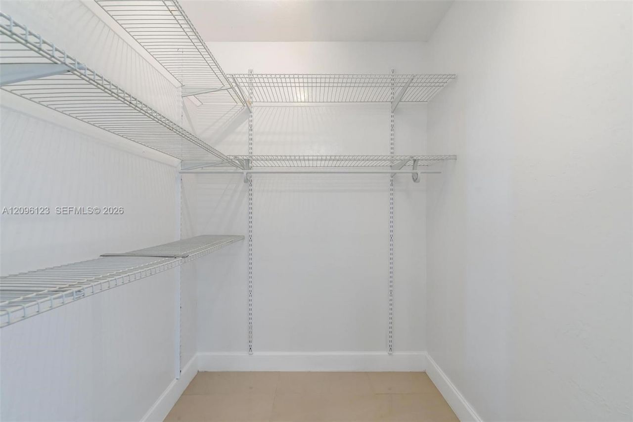 14951 Royal Oaks Ln, Unit 2008, North Miami, FL 33181 Photo