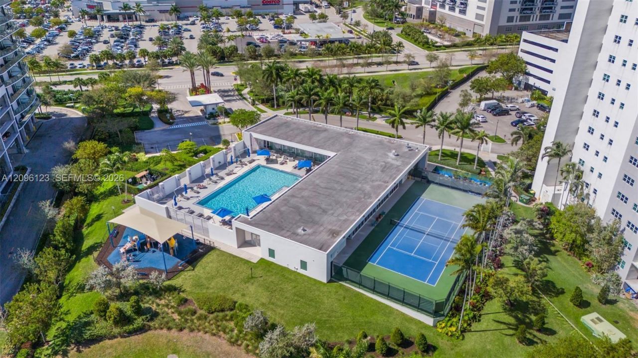 14951 Royal Oaks Ln, Unit 2008, North Miami, FL 33181 Photo