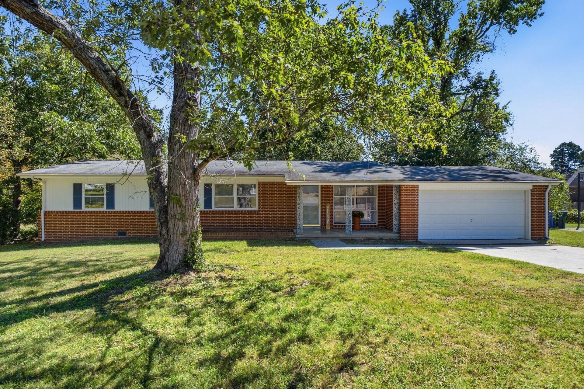 1622 Fernwood Circle, Chattanooga, TN 37421 Main Photo