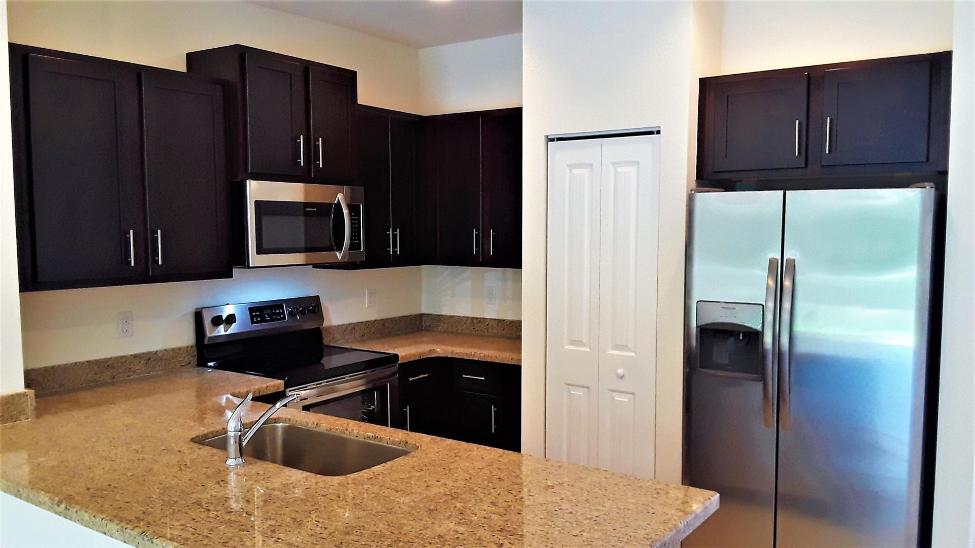 370 SE 1st, Unit 370, Deerfield Beach, FL 33441 Main Photo
