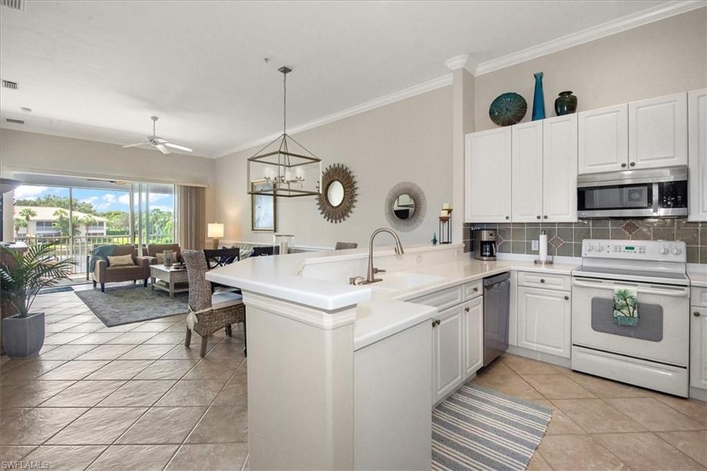 1182 Sweetwater Ln, Unit 1807, Naples, FL 34110 Photo
