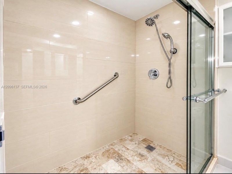 10135 NW 9th St Cir, Unit 5-106, Miami, FL 33172 Photo