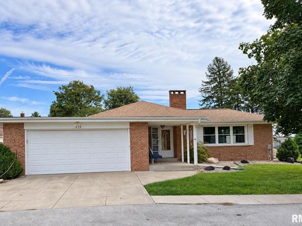 215 S Sage Street, Oneida, IL 61467