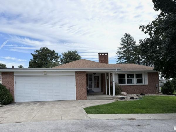 215 S Sage Street, Oneida, IL 61467