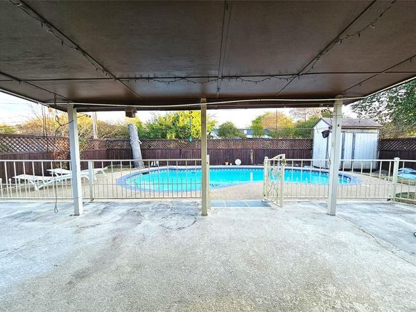 6208 Brookside Drive, Watauga, TX 76148