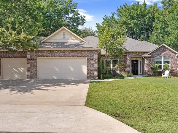26327 E 112th Court S, Coweta, OK 74429