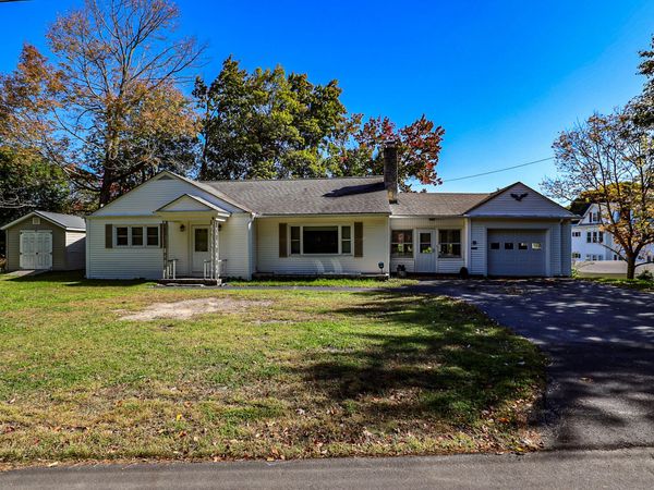 650 Somerset Street , Rumford, ME 04276