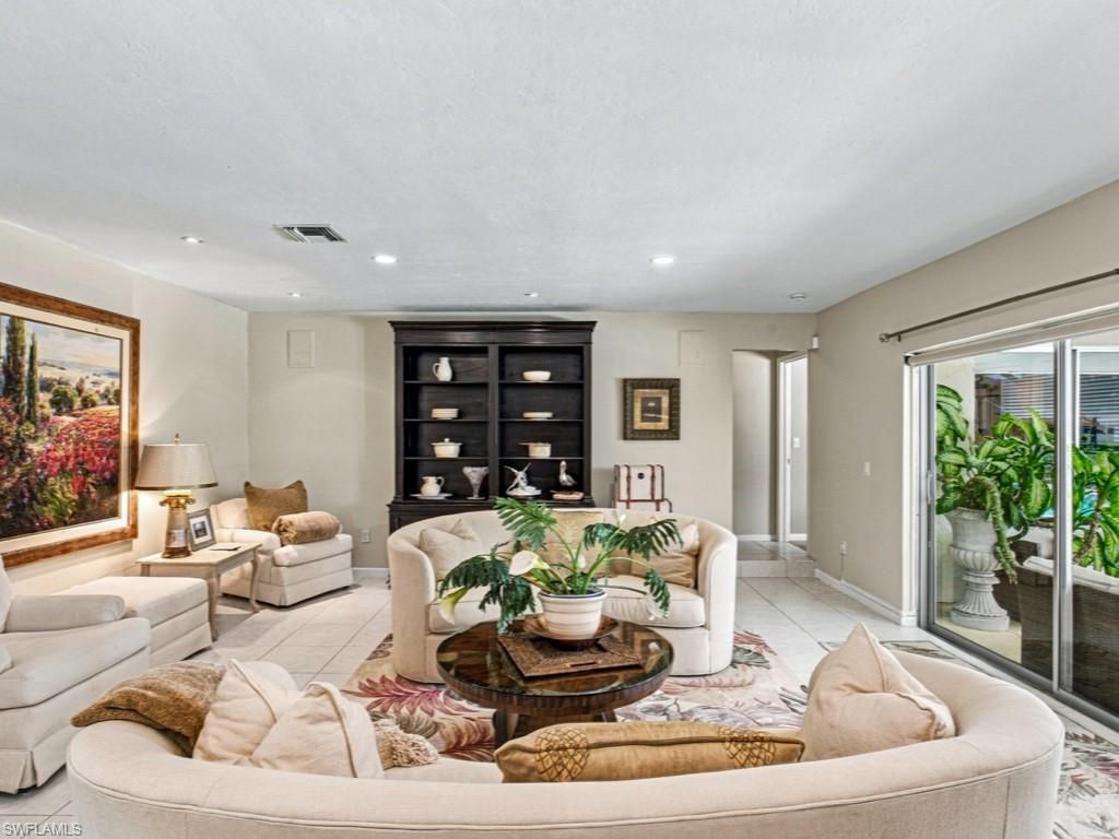 394 Bay Meadows Dr , Naples, FL 34113 Photo