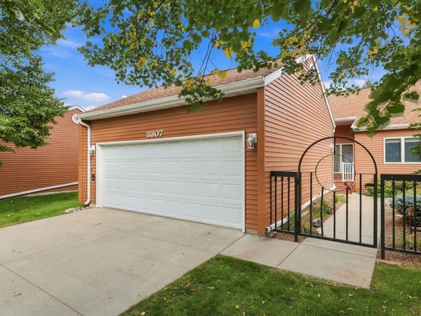 3307 W Prairiewood Drive S, Fargo, ND 58103