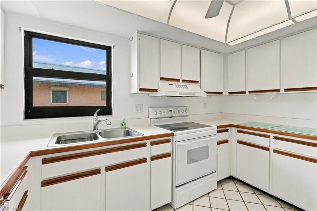 4280 SE 20th Pl , Unit 808, Cape Coral, FL 33904 Photo