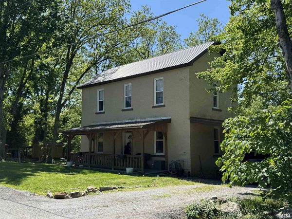 104 W Heacock Street, Jonesboro, IL 62952