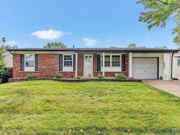 11912 McKelvey Gardens Drive , Maryland Heights, MO 63043
