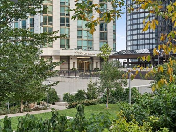 195 N HARBOR Drive , Unit 2408, Chicago, IL 60601