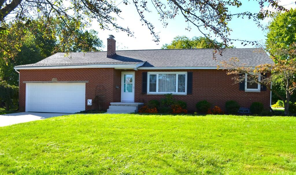 863 Duff Drive, Ashland, OH 44805 Main Photo