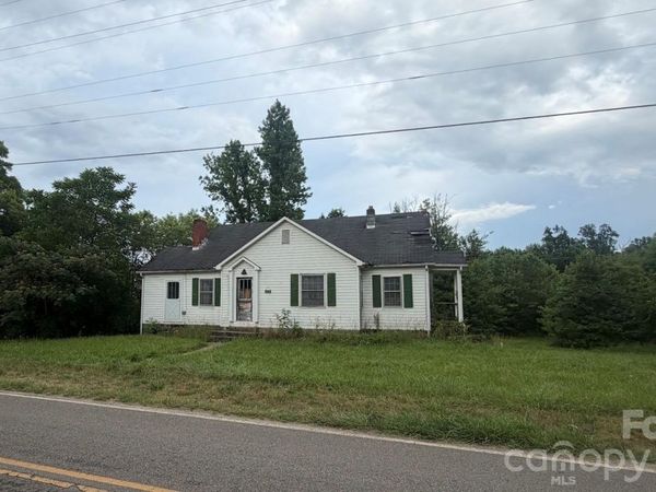2939 Old Morganton Road , Lenoir, NC 28645