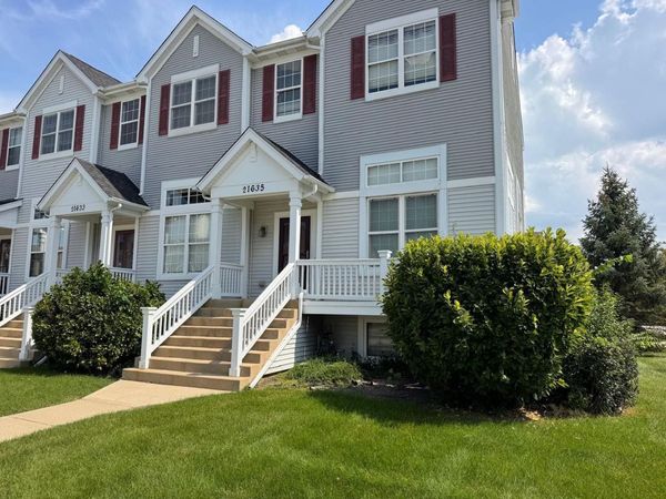 21635 Dogwood Road , Unit 1165, Matteson, IL 60443