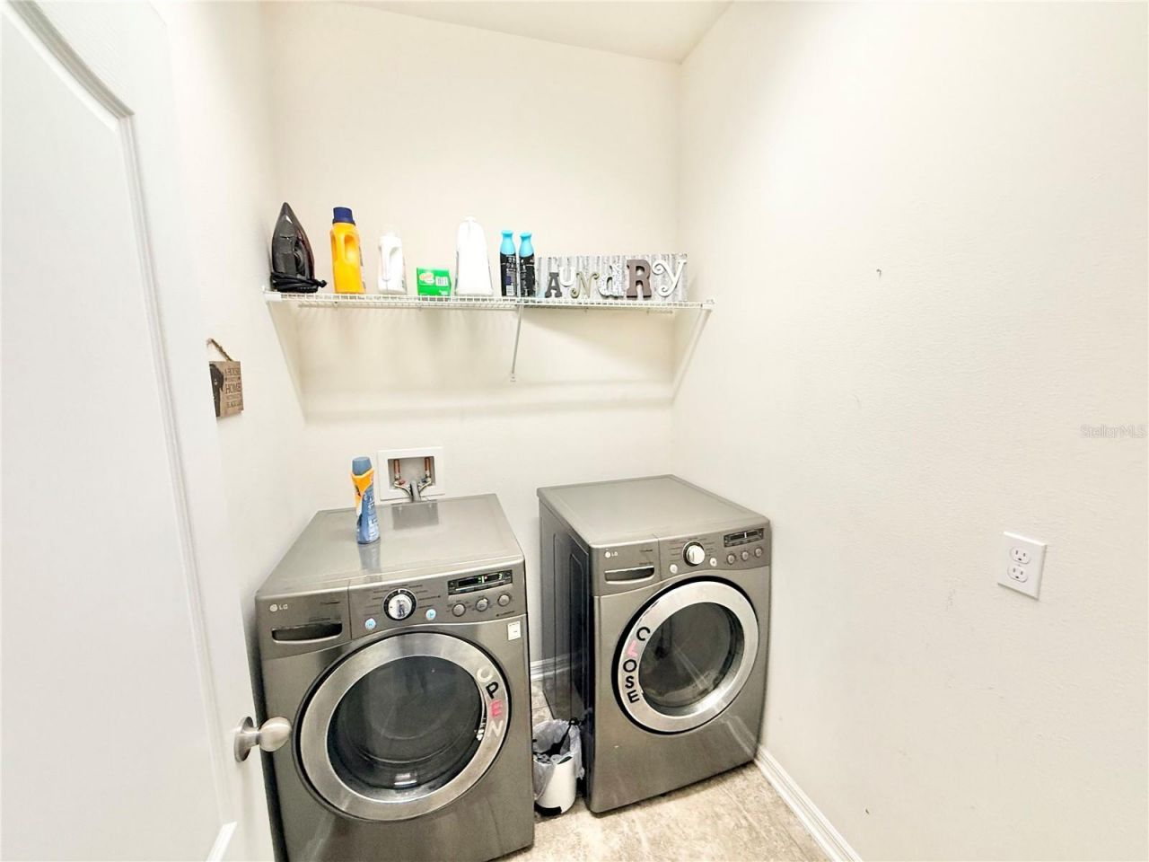 2769 Limerick Circle , Grand Island, FL 32735 Photo