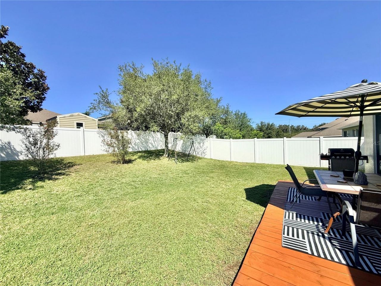 2769 Limerick Circle , Grand Island, FL 32735 Photo