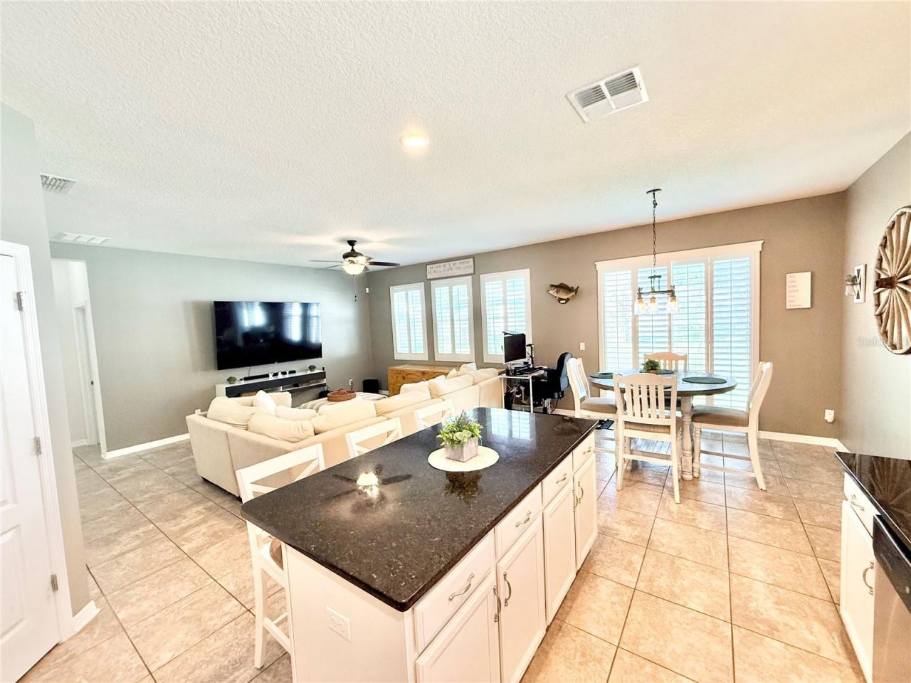 2769 Limerick Circle , Grand Island, FL 32735 Photo