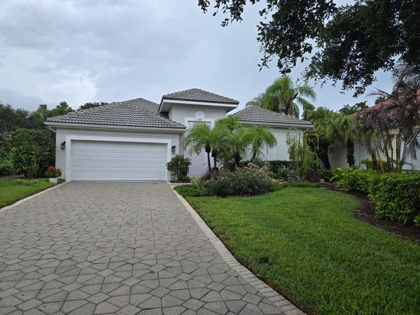 831 ISLAND CLUB Square, Vero Beach, FL 32963