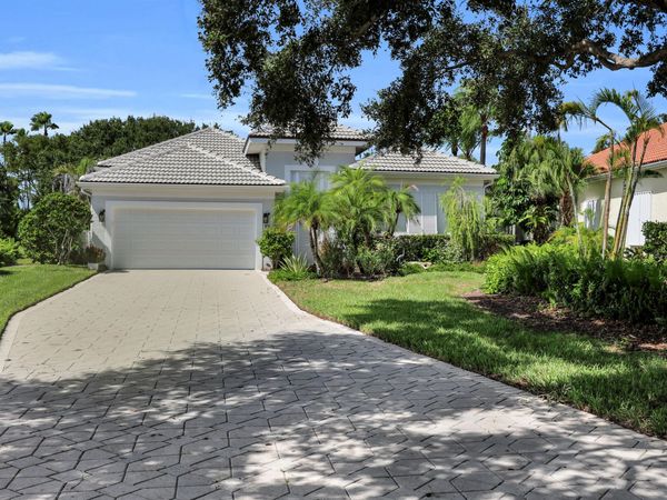 831 ISLAND CLUB Square, Vero Beach, FL 32963