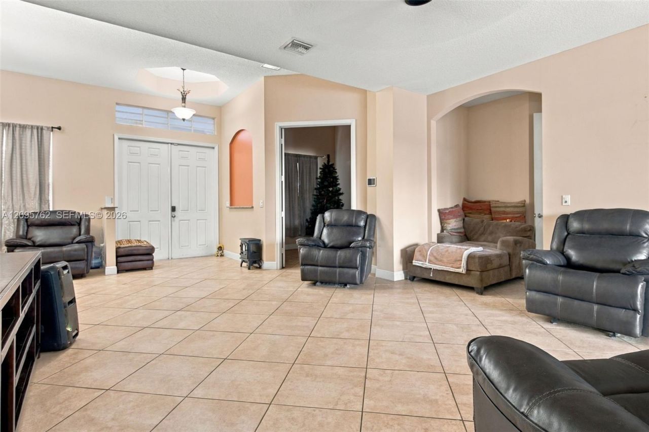1268 SW Patricia Ave, Port Saint Lucie, FL 34953 Photo