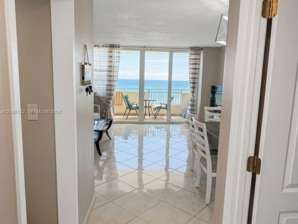 3180 S Ocean Dr, Unit 814, Hallandale Beach, FL 33009