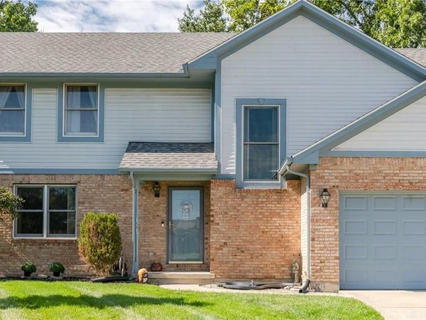 10053 Village Tree Court, Miamisburg, OH 45342