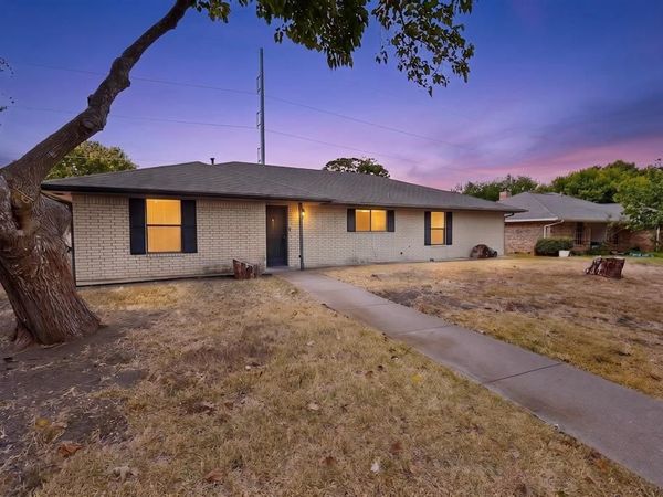 214 Buffalo Creek Drive , Waxahachie, TX 75165