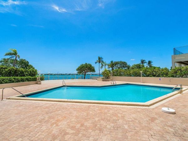 5600 N FLAGLER Drive, Unit 1904, West Palm Beach, FL 33407