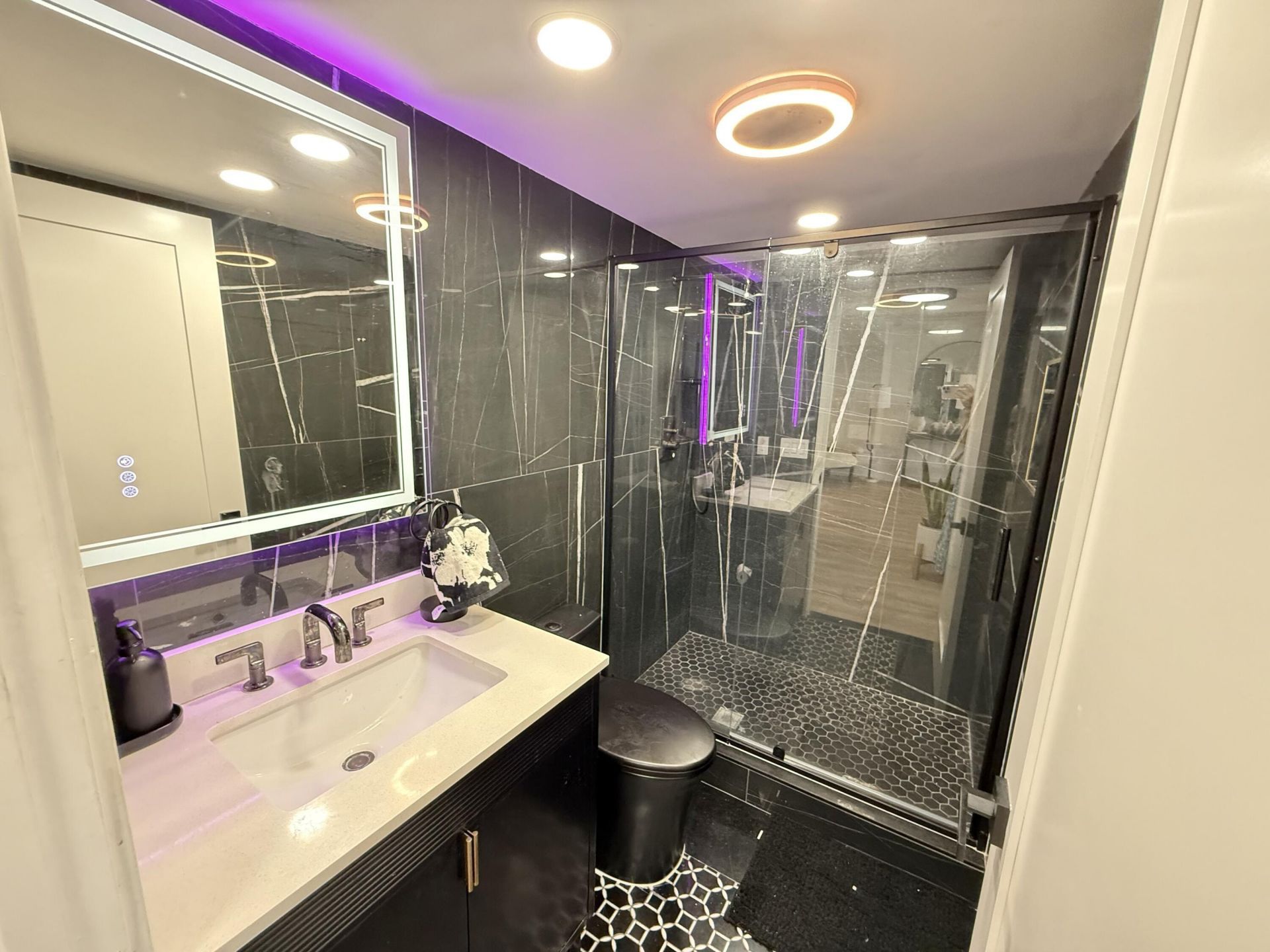 5600 N Flagler Drive, Unit 1904, West Palm Beach, FL 33407 Photo