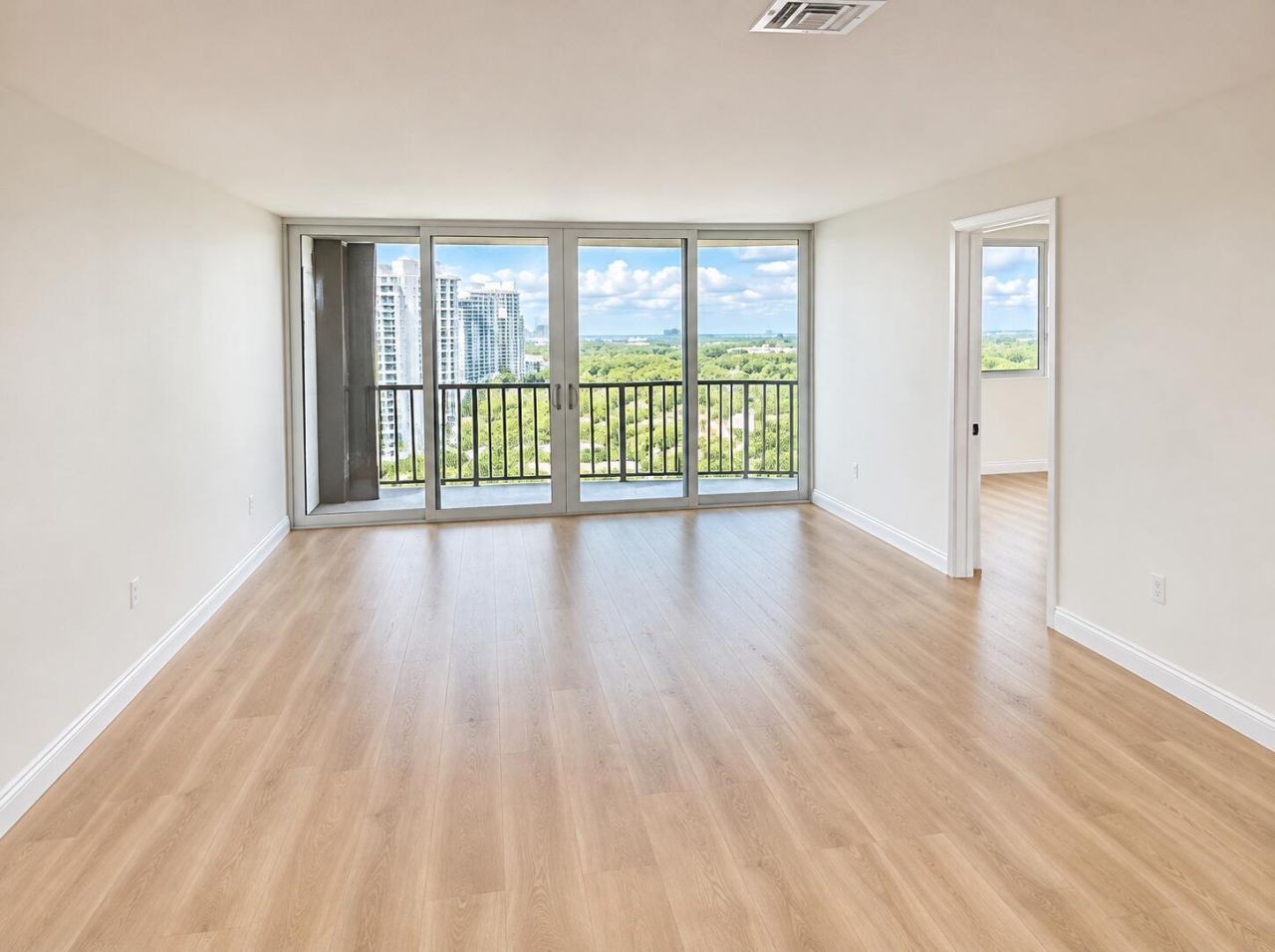 5600 N Flagler Drive, Unit 1904, West Palm Beach, FL 33407 Photo