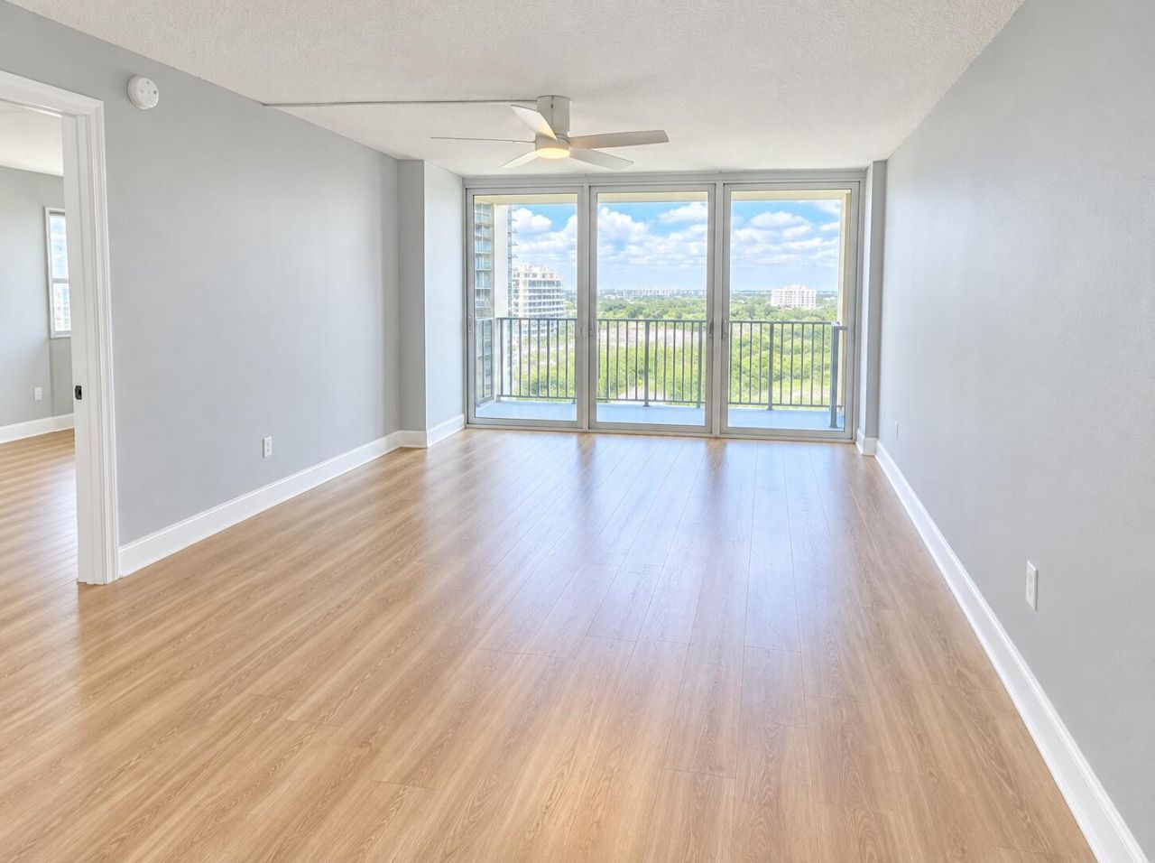 5600 N Flagler Drive, Unit 1904, West Palm Beach, FL 33407 Photo