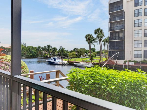 8 Royal Palm Way, Unit 104, Boca Raton, FL 33432