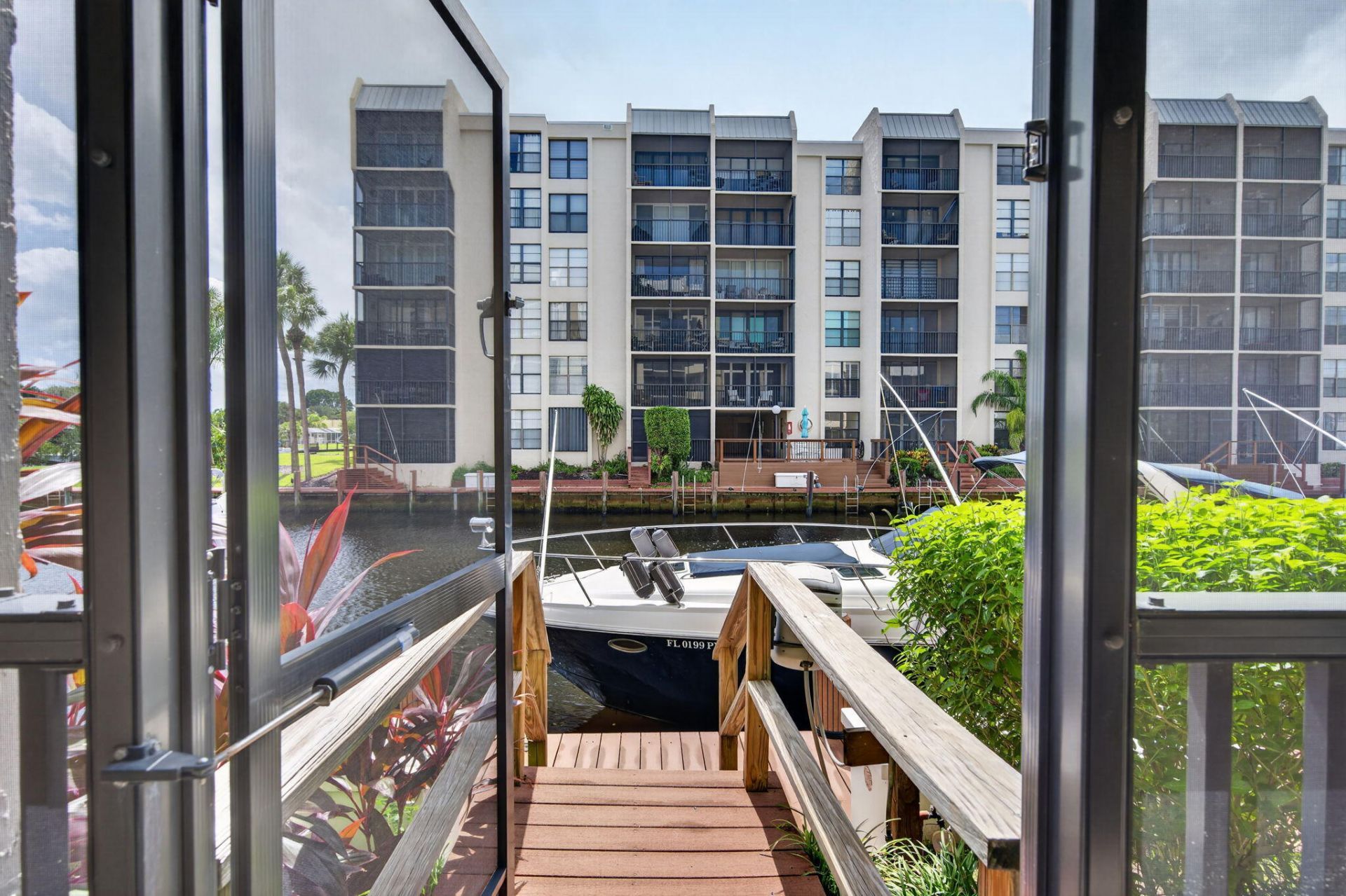 8 Royal Palm Way, Unit 104, Boca Raton, FL 33432 Photo