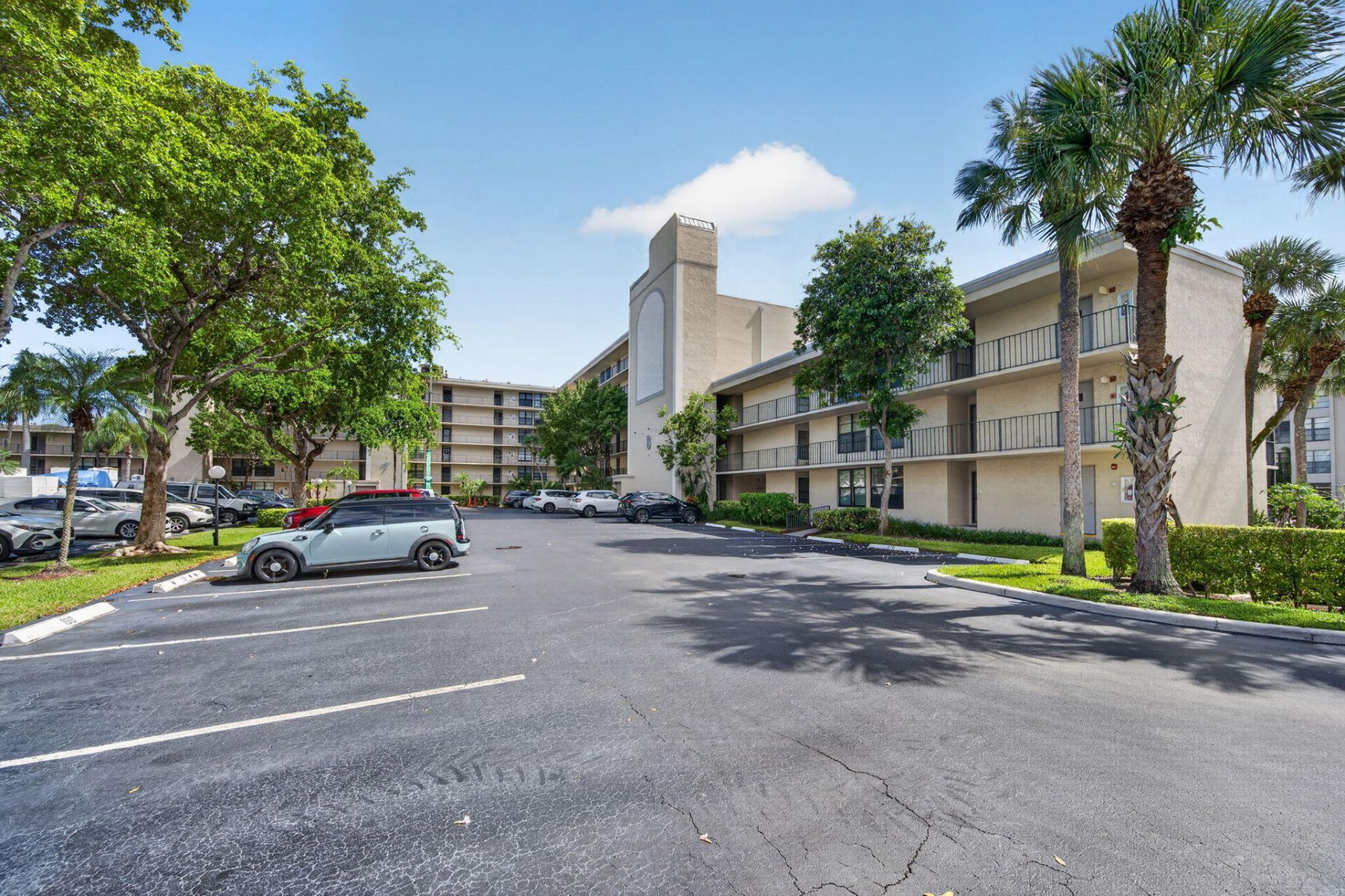 8 Royal Palm Way, Unit 104, Boca Raton, FL 33432 Photo