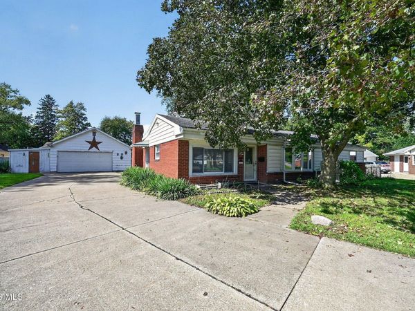 3633 Robin Road , Toledo, OH 43623