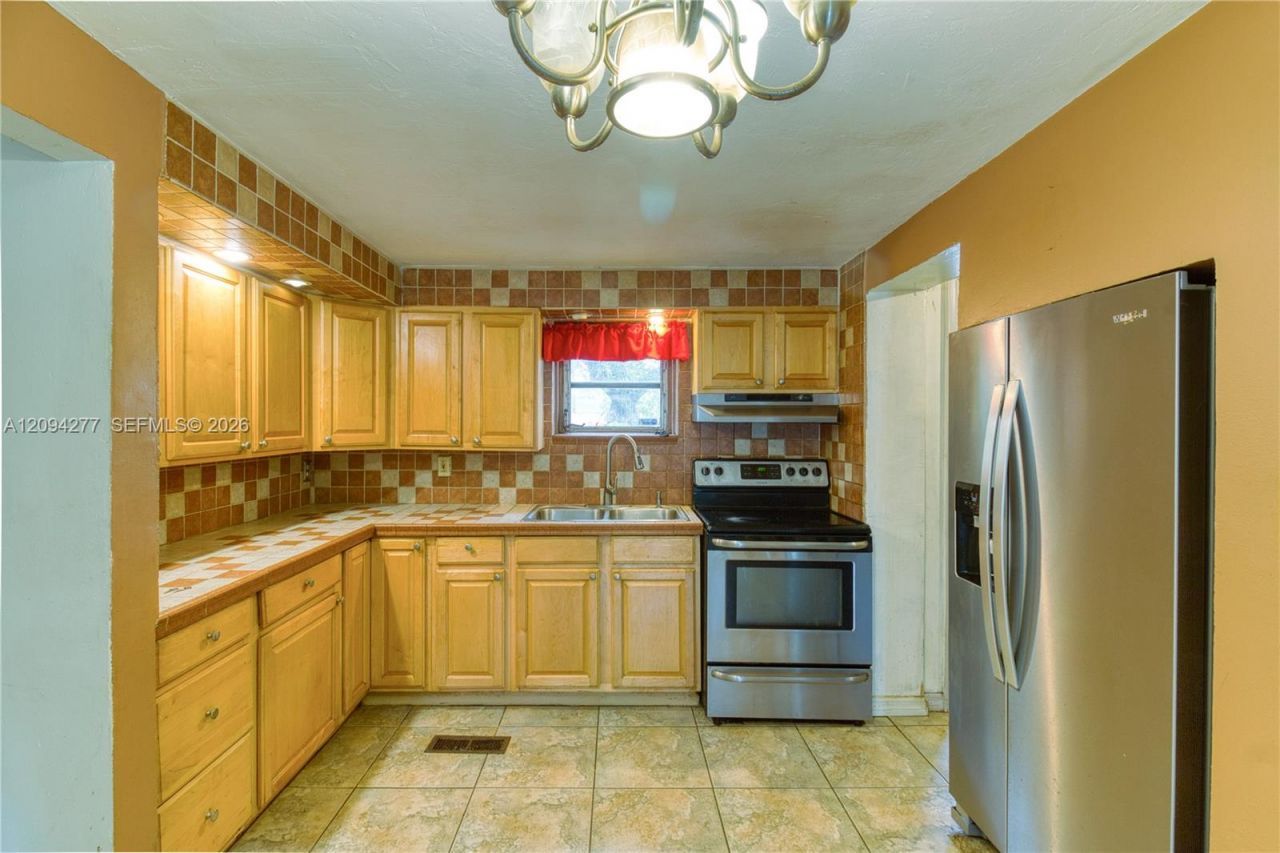 625 Columbus Pkwy, Hollywood, FL 33021 Photo