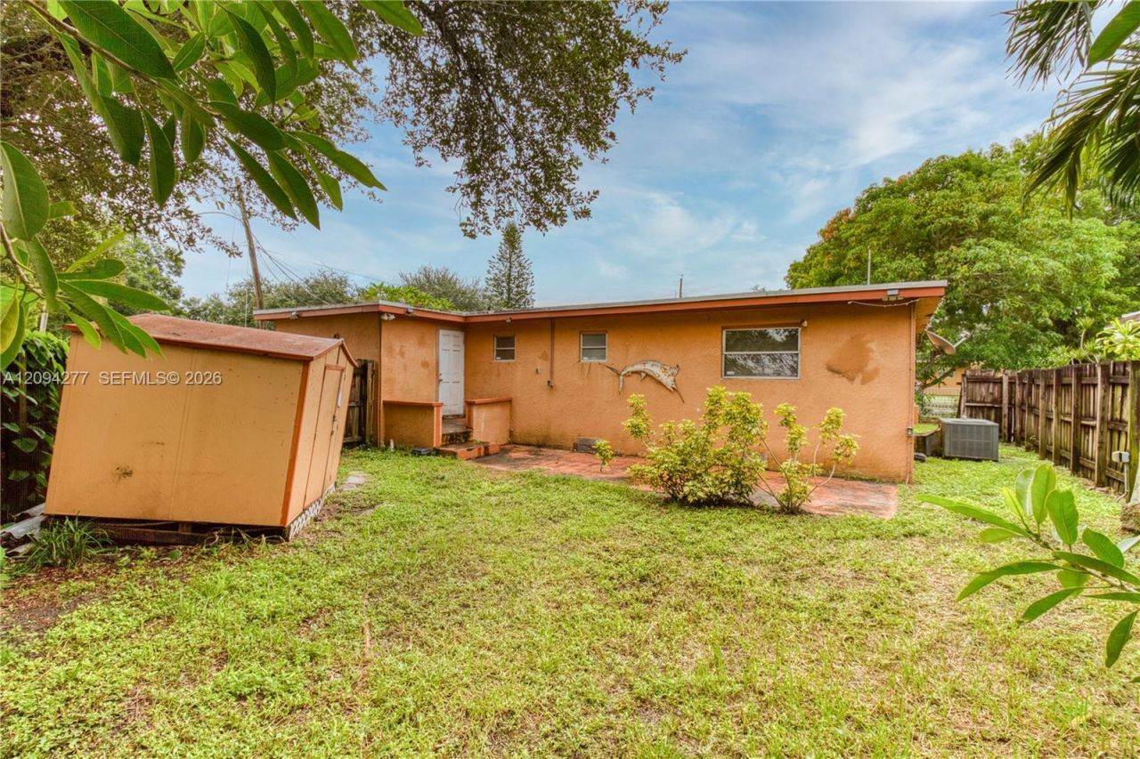 625 Columbus Pkwy, Hollywood, FL 33021 Photo