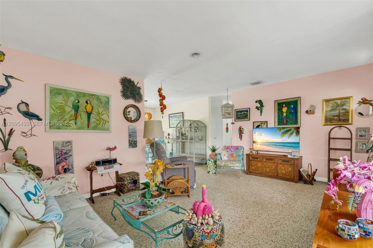 10511 SW 53rd St , Miami, FL 33165 Photo