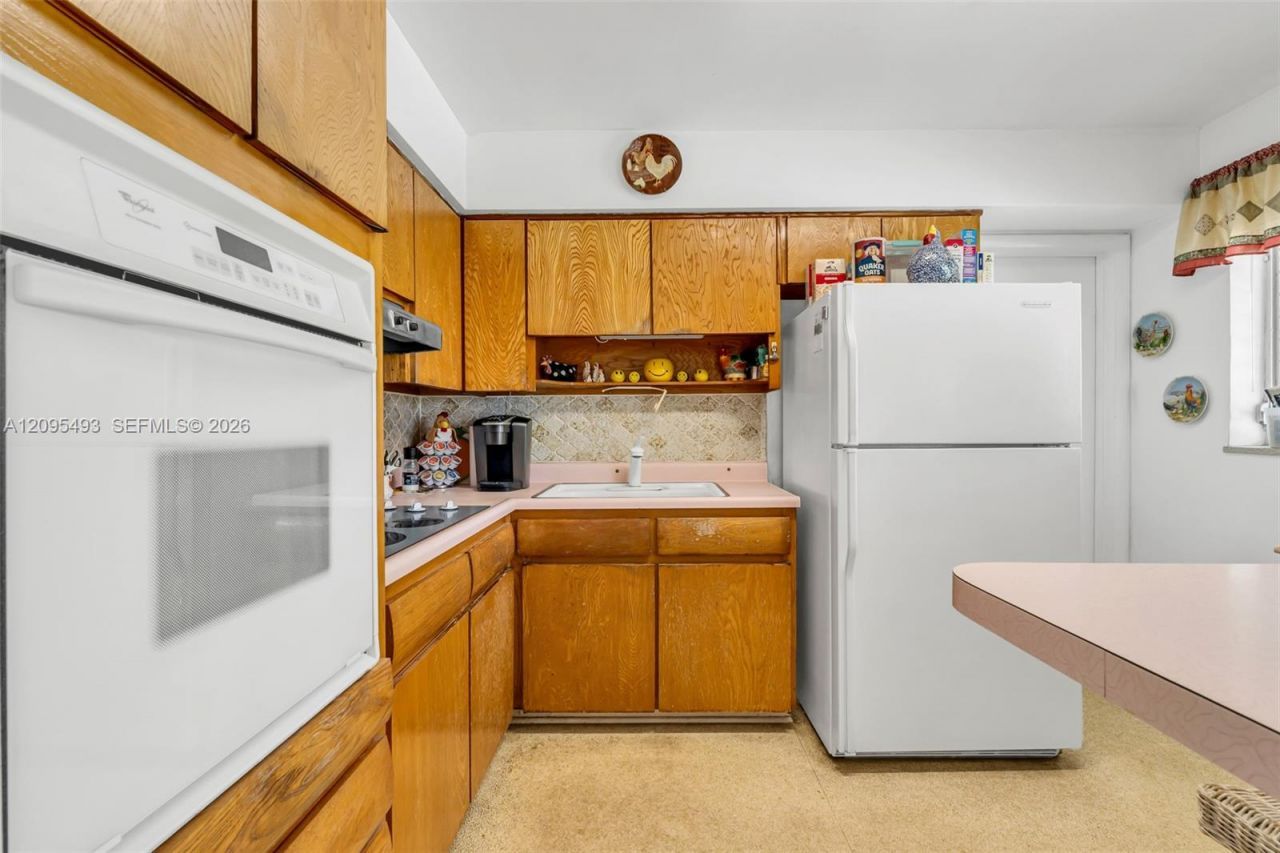 10511 SW 53rd St , Miami, FL 33165 Photo