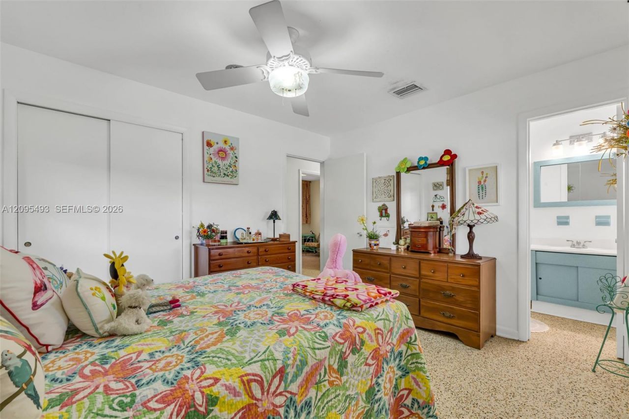 10511 SW 53rd St , Miami, FL 33165 Photo