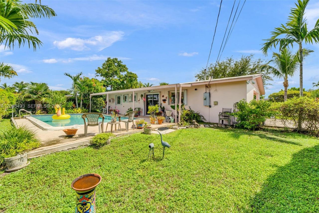 10511 SW 53rd St , Miami, FL 33165 Photo