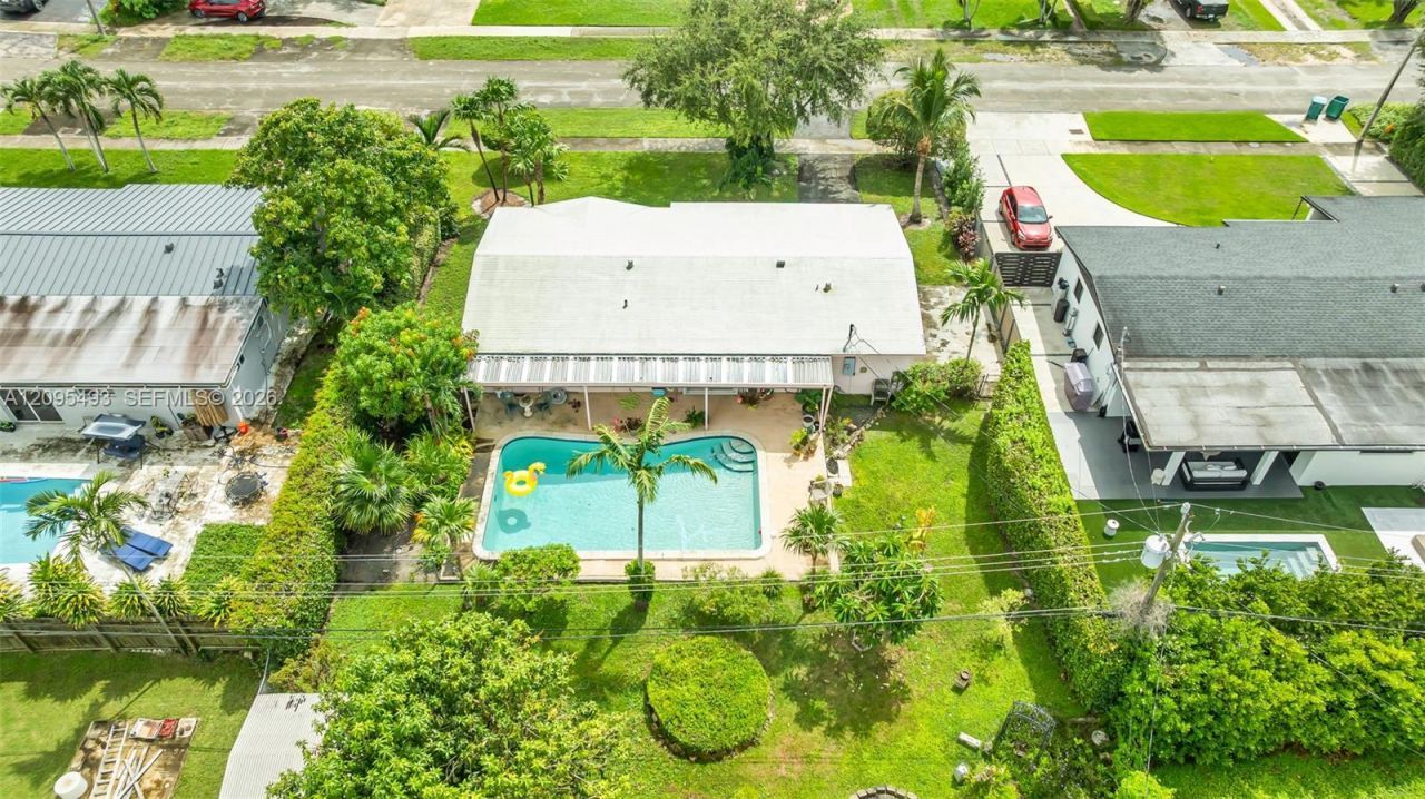 10511 SW 53rd St , Miami, FL 33165 Photo